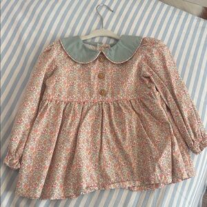 Adorable Floral Blouse with Green Collar